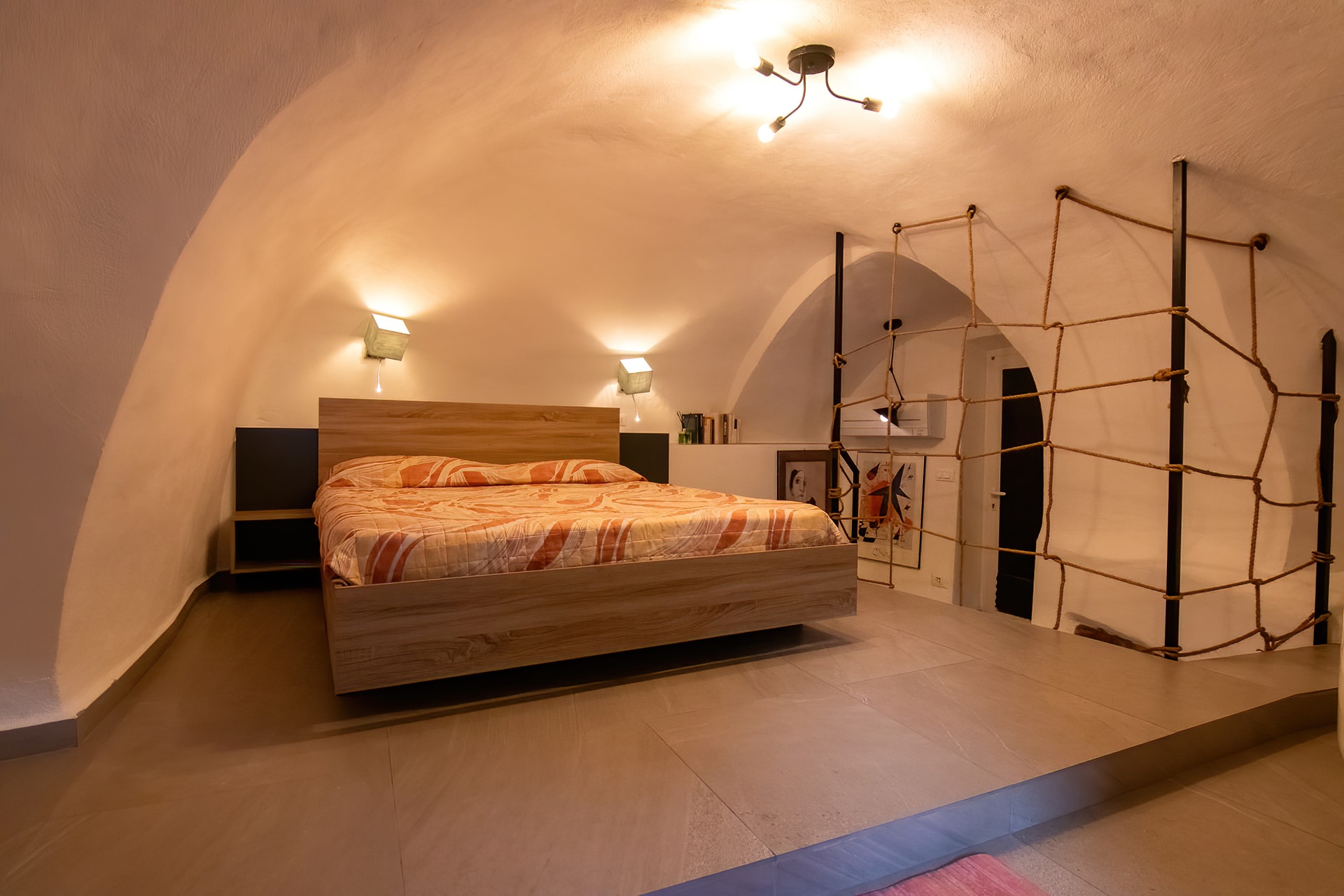 B&B